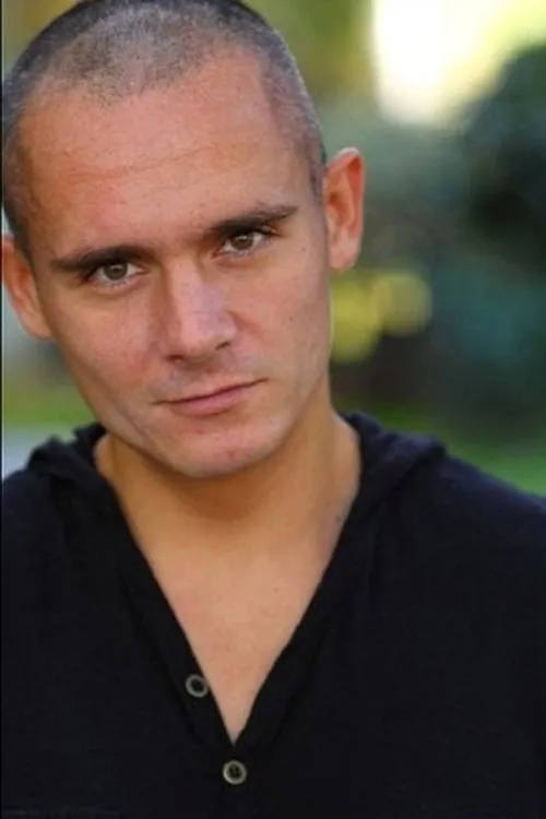 Melanie Martinez ha trabajado con Lee Turnbull en 1 ocasiones