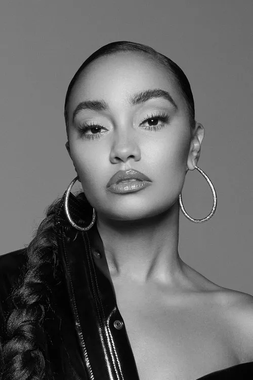 Leigh-Anne interpretando a Georgia Folorunsho