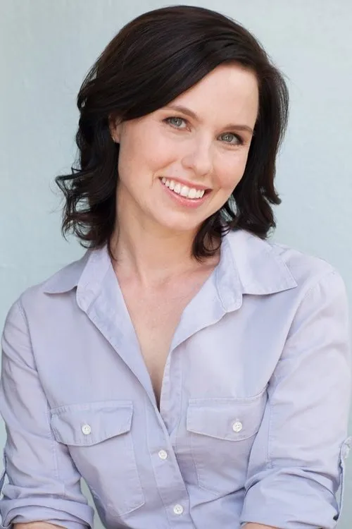 Leila Howland interpretando a Valérie