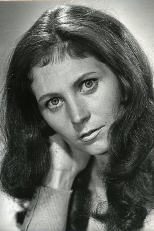 Leila Säälik interpretando a Reet