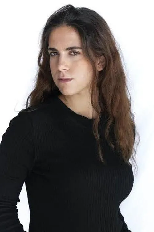 Vassili Schneider ha trabajado con Léna Garrel en 2 ocasiones