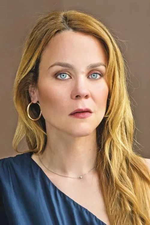 Lena Papaligoura interpretando a Anya