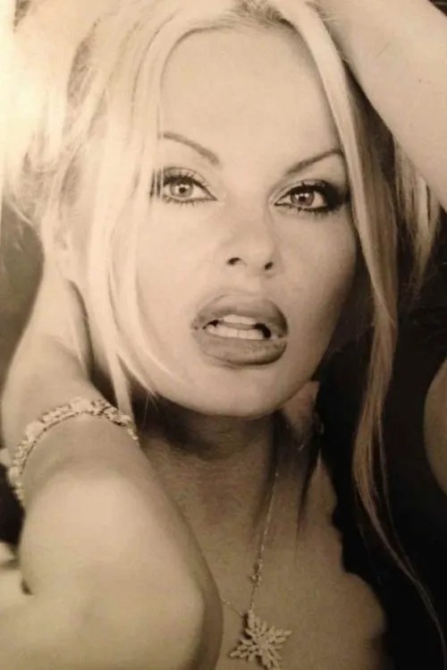 Primo Brown ha trabajado con Lenka Lanci en 2 ocasiones