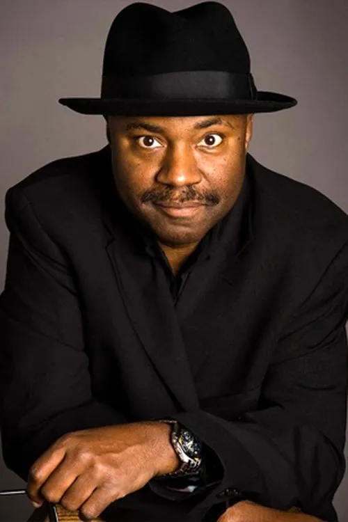 Lenny White interpretando a Himself