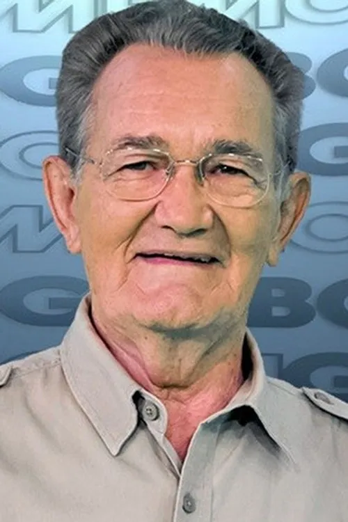 Léo Batista — personaje: Self - Host