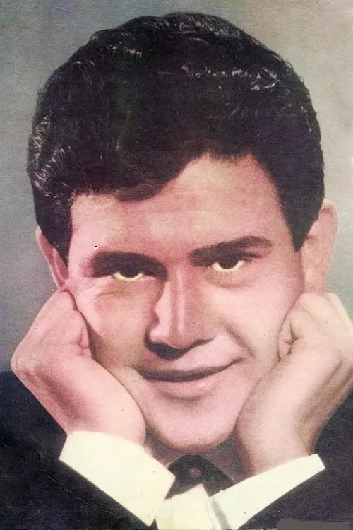 Leo Dan interpretando a 