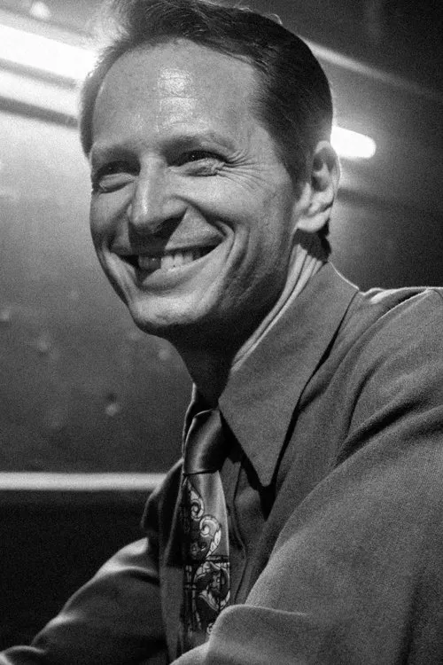 E.J. Bonilla ha trabajado con Leo Marks en 1 ocasiones