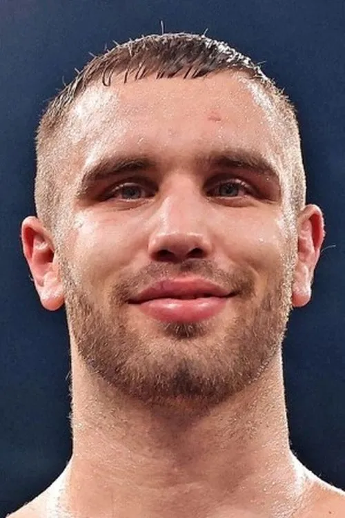 Leon Bunn interpretando a Self