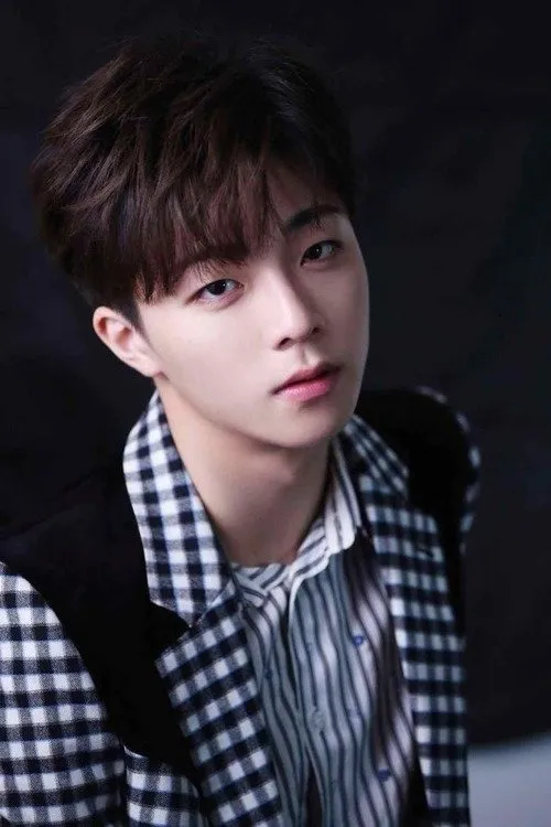 ??? ha trabajado con Leon Chan en 1 ocasiones