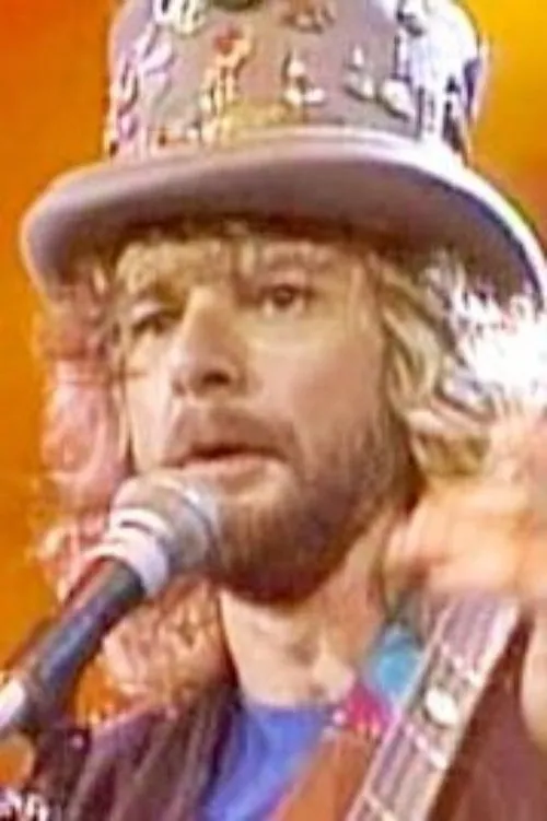 Leon Wilkeson interpretando a Self