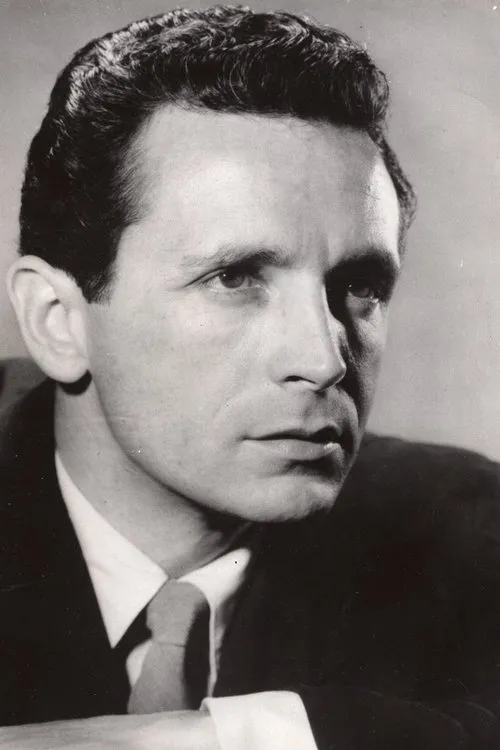 Leonard Graves interpretando a Tim Coogan