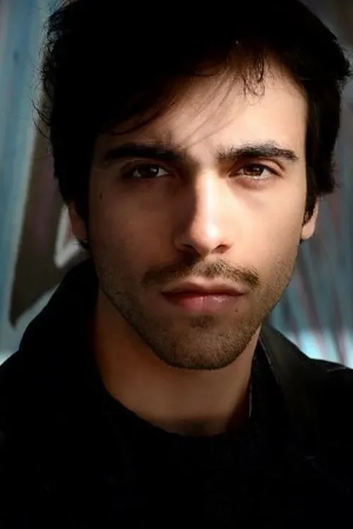 Leonardo Ghini interpretando a Cameriere ristorante Borderò