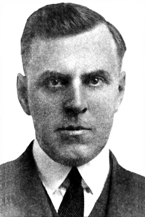 Les Bates interpretando a Mose Bloom