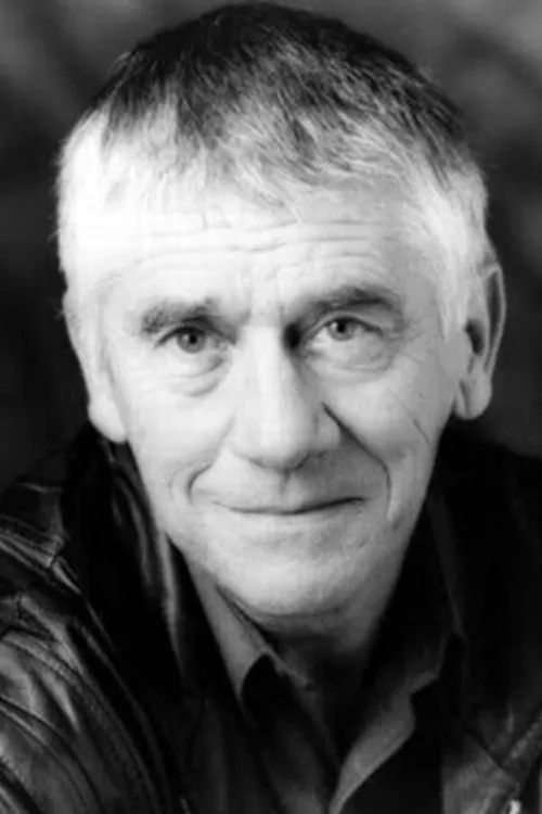 Leslie Dayman — personaje: Sergeant George Sullivan