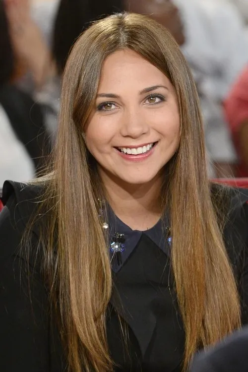 Leslie interpretando a 