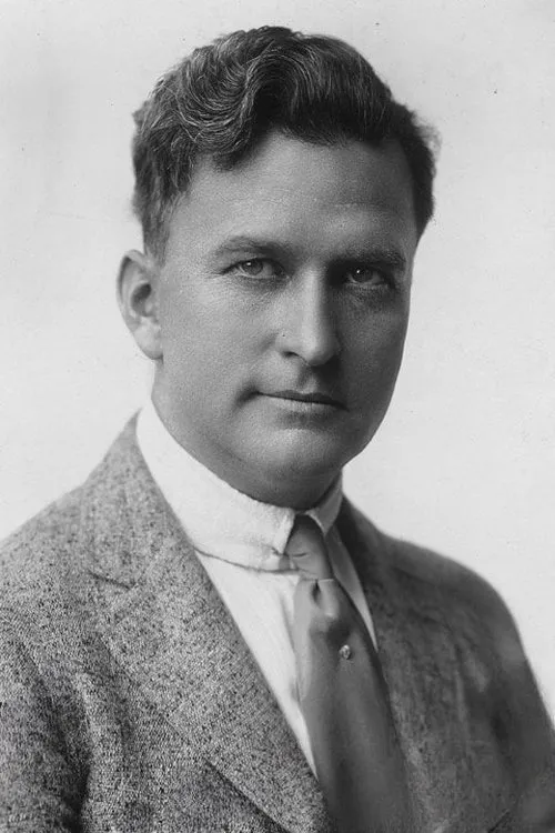 Lester Cuneo interpretando a Prince Gabriel