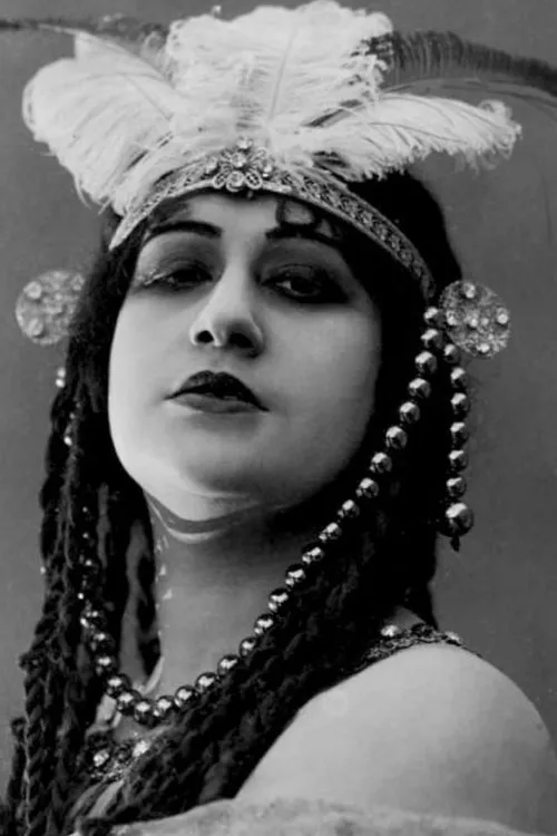 Letizia Quaranta interpretando a Marcella