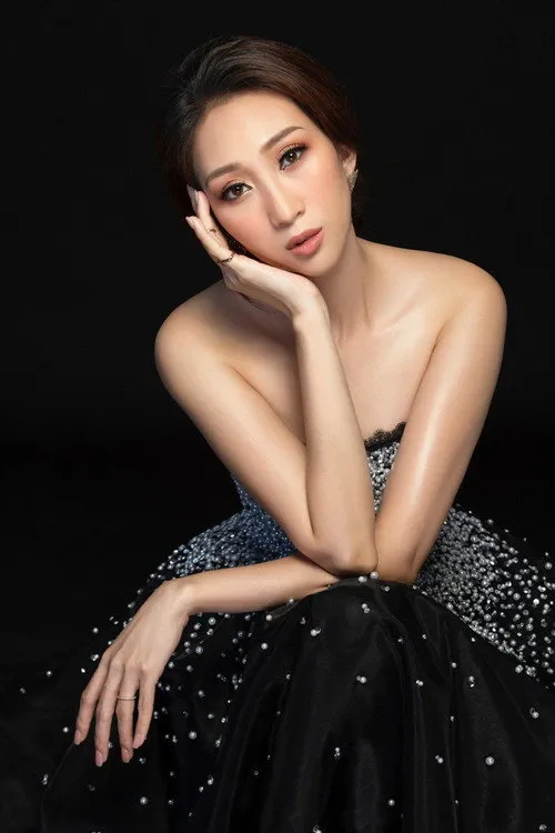 Lều Phương Anh interpretando a Nhon