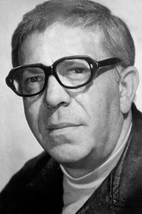 Lev Lyubetsky en su biografía y filmografía