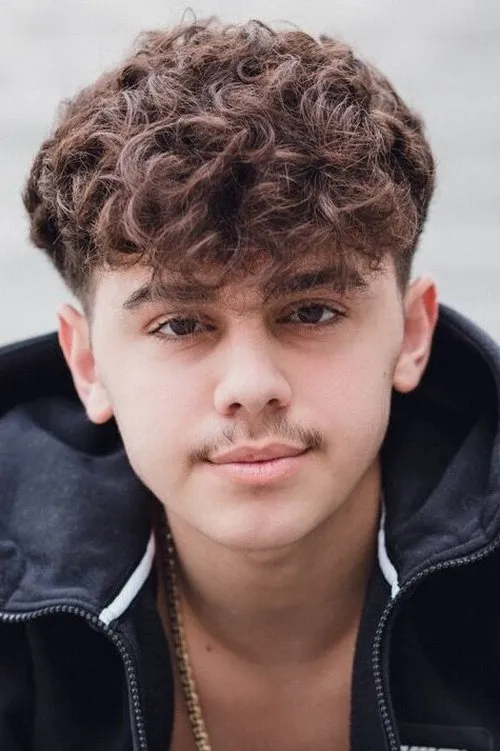 Lukas Hupfeld ha trabajado con Levin Alin en 1 ocasiones