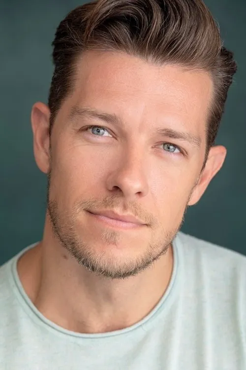 Mark Vernon Freestone ha trabajado con Lewis Griffiths en 1 ocasiones