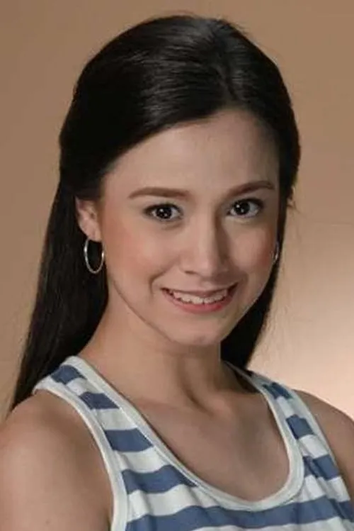 Lexi Fernandez interpretando a Celine