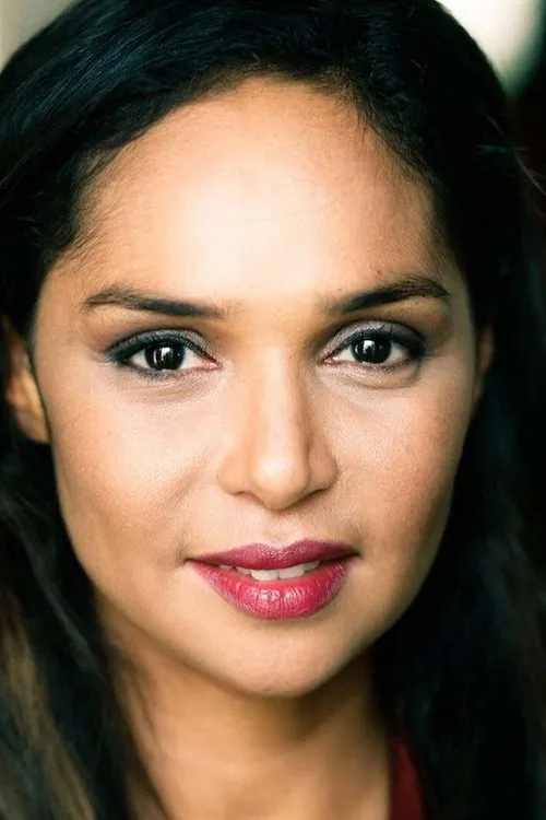 Leyla Doriane interpretando a Malika, Lila's sister