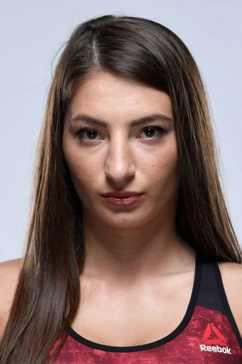 Collin Anglin ha trabajado con Liana Jojua en 1 ocasiones