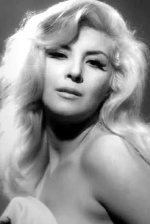 Libertad Leblanc interpretando a 