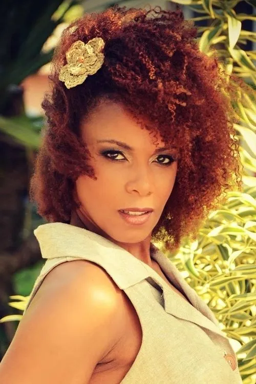 Julia Klein ha trabajado con Lica Oliveira en 1 ocasiones