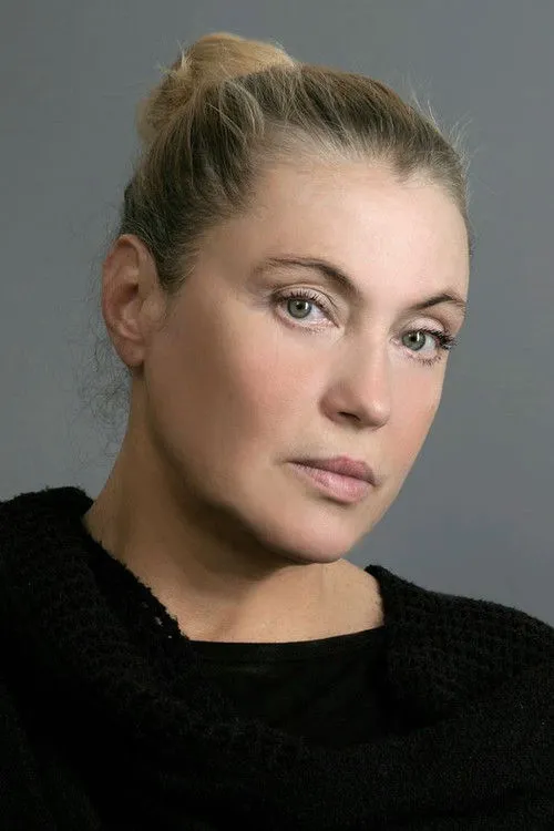 Лидия Константинова interpretando a 