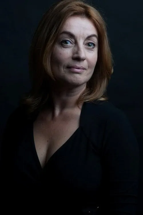 Lígia Roque interpretando a