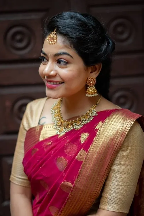 Likitha Tejomurthula — personaje: Sister