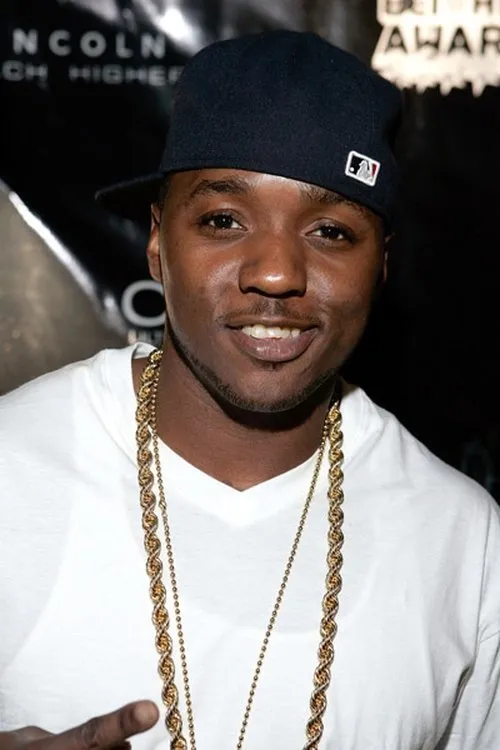 Lil' Cease interpretando a Self