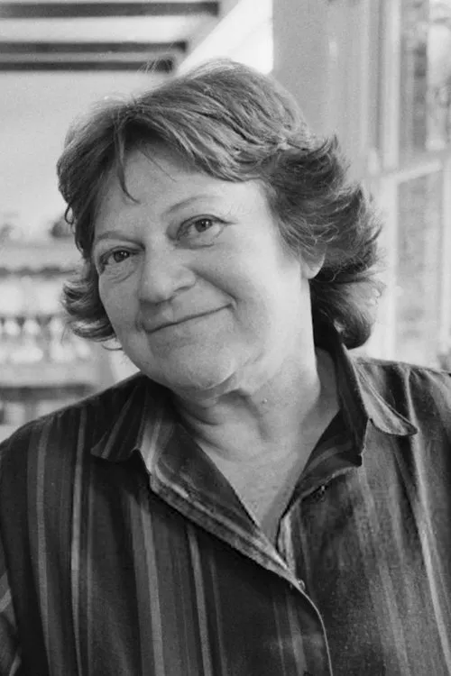 Lila Kaye interpretando a Sister Mary of the Annunciation