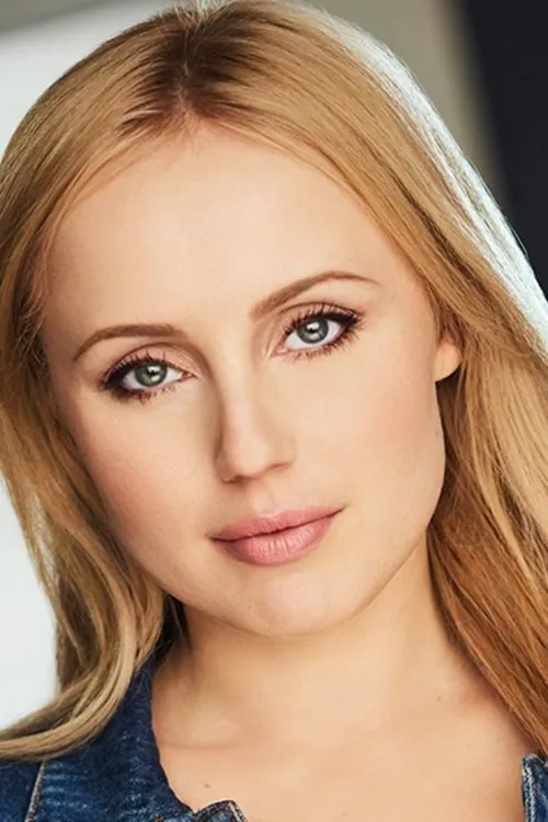 Lilian Lev interpretando a Lili