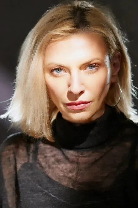 Liliya Maravilya — personaje: Mika