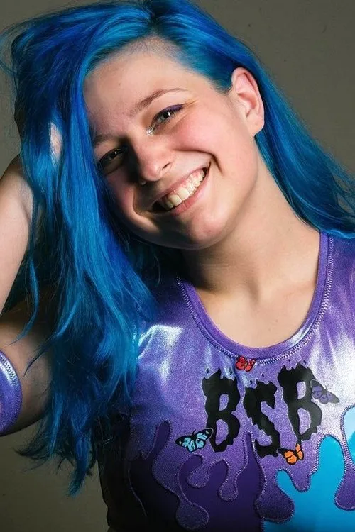 Lillian Bridget interpretando a Billie Starkz