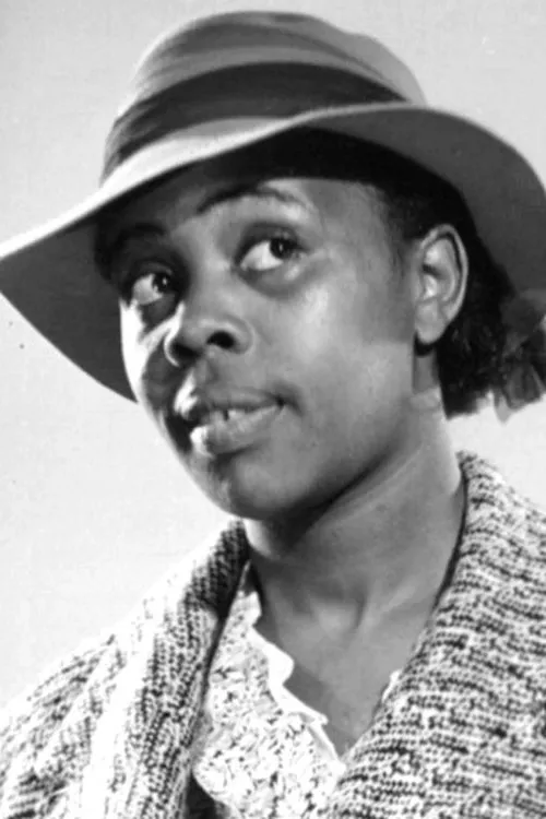 Lillian Yarbo interpretando a Polly