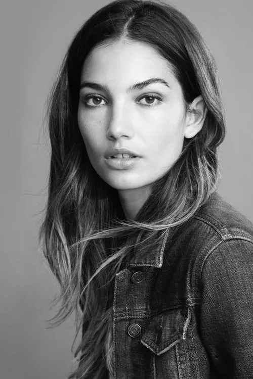 Lily Aldridge interpretando a Self