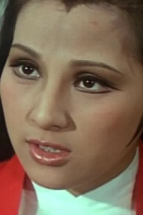 Lily Chen Ching interpretando a Chang Kuei-Hsiang