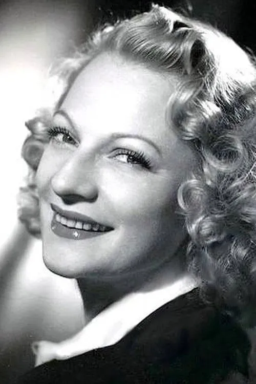 Lily Fayol interpretando a La veuve joyeuse