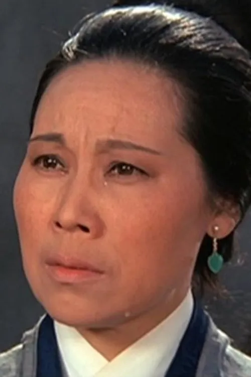 Lin Jing interpretando a Lian Bai's mother