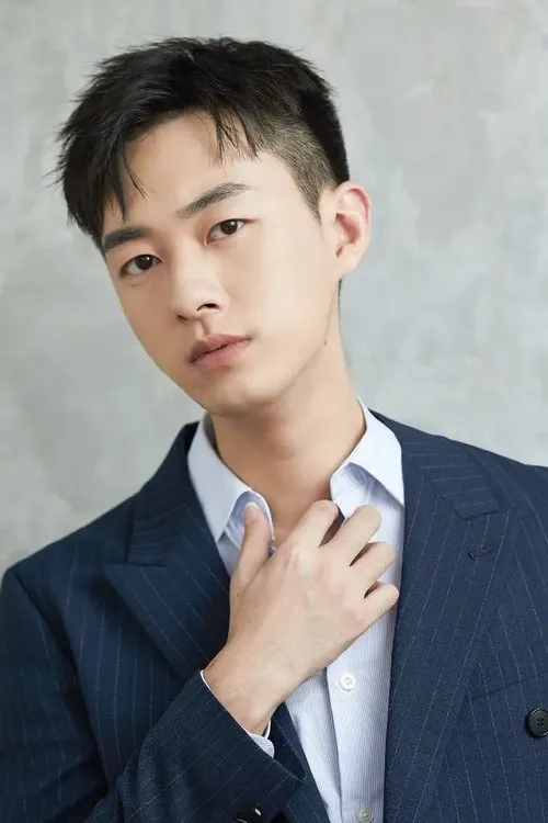 Lin Jun Yi — personaje: Shi Fei