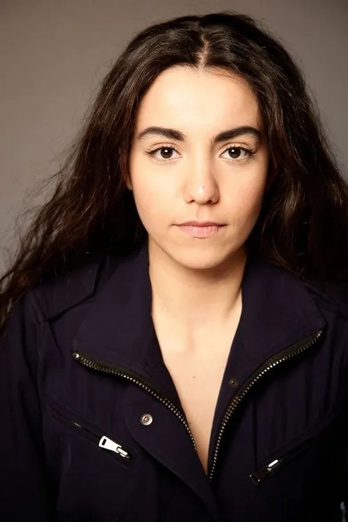 Lina El Arabi — personaje: Selena Rivière