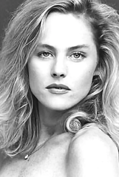 Linda Carol interpretando a Hitchhiker (segment 