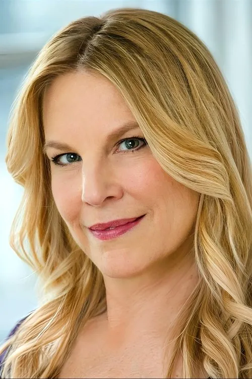 Linda Collins interpretando a Marigold McCormack