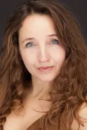 Linda Elvira en su biografía y filmografía