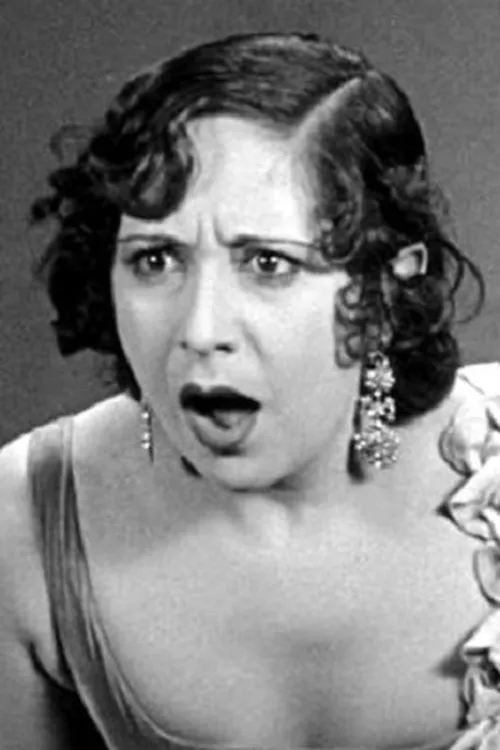 Linda Loredo interpretando a Carmen