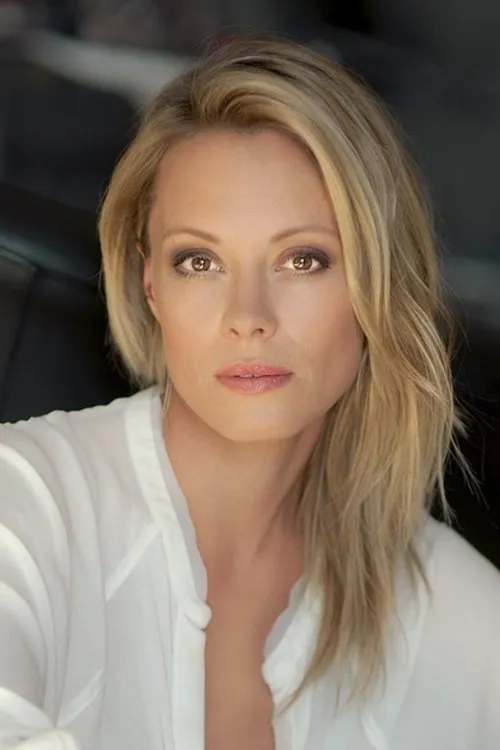 Linda Rybová interpretando a Dívka